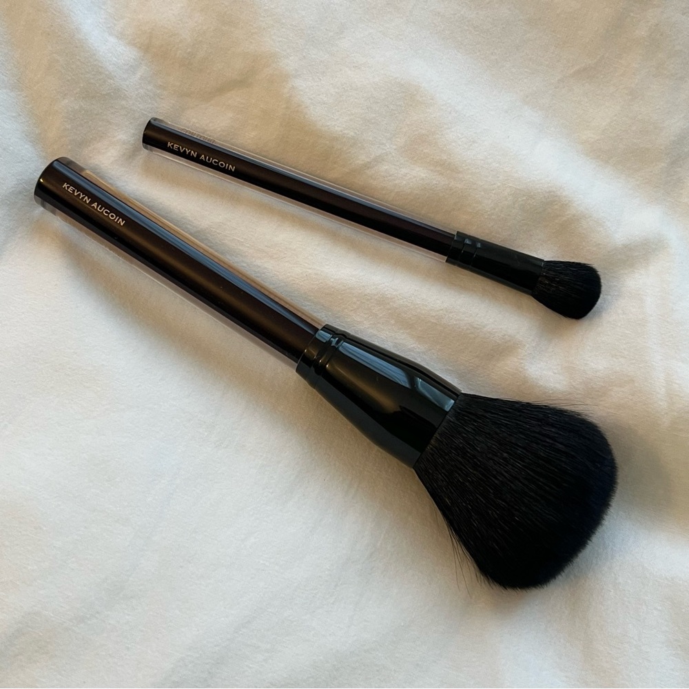 Kevyn Aucoin Elegant Black Brush Duo